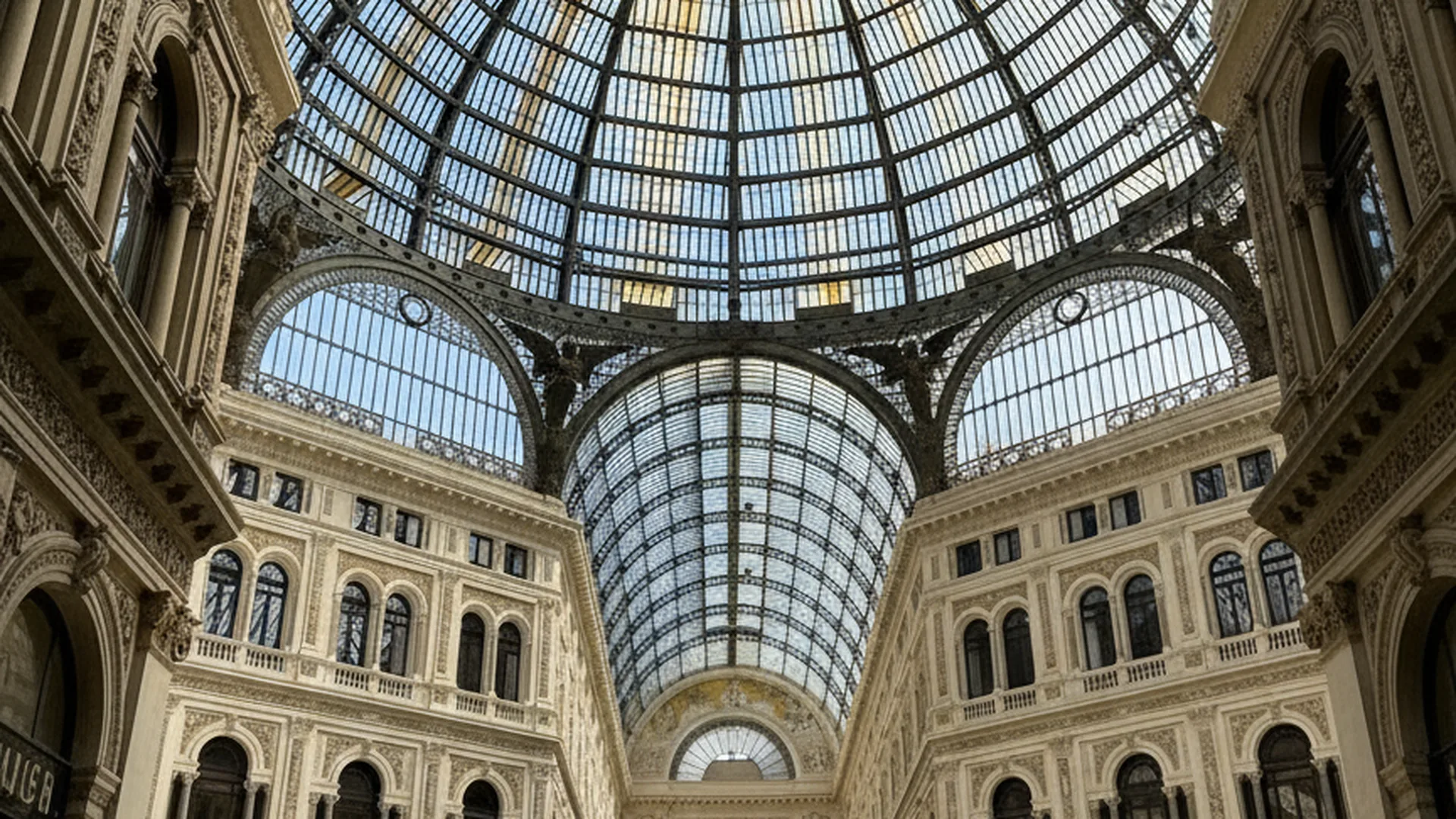 Via Toledo e Piazza Dante — Napoli (Campania)